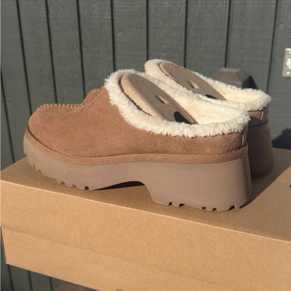 UGG New Heights Cozy Clog 'Chestnut'